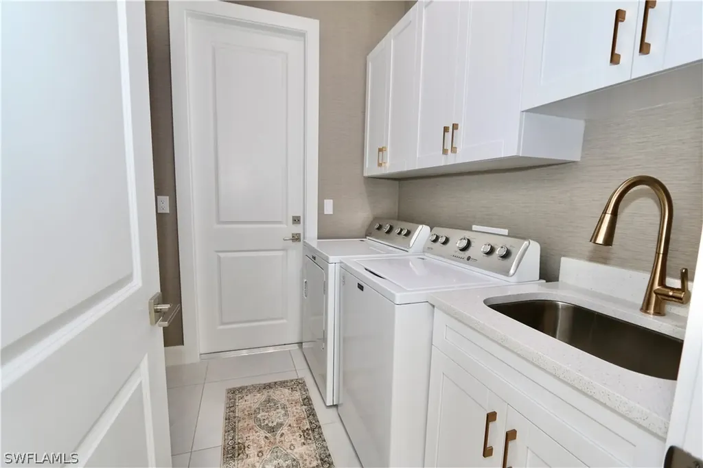 2017 47th Avenue NE Naples FL 34120