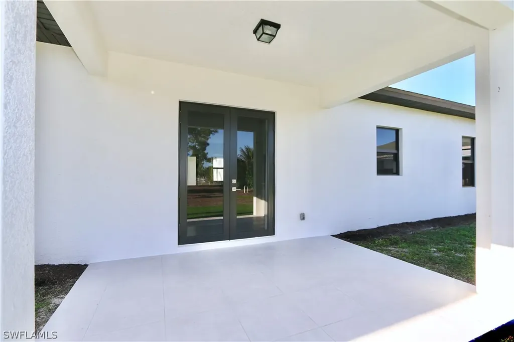 2017 47th Avenue NE Naples FL 34120