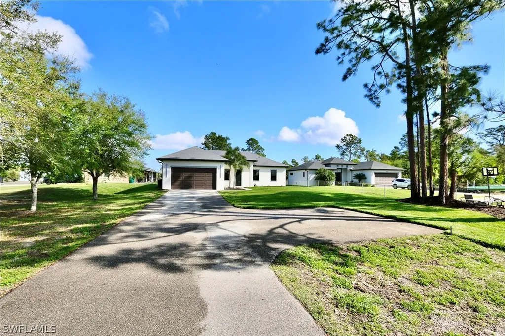 2017 47th Avenue NE Naples FL 34120