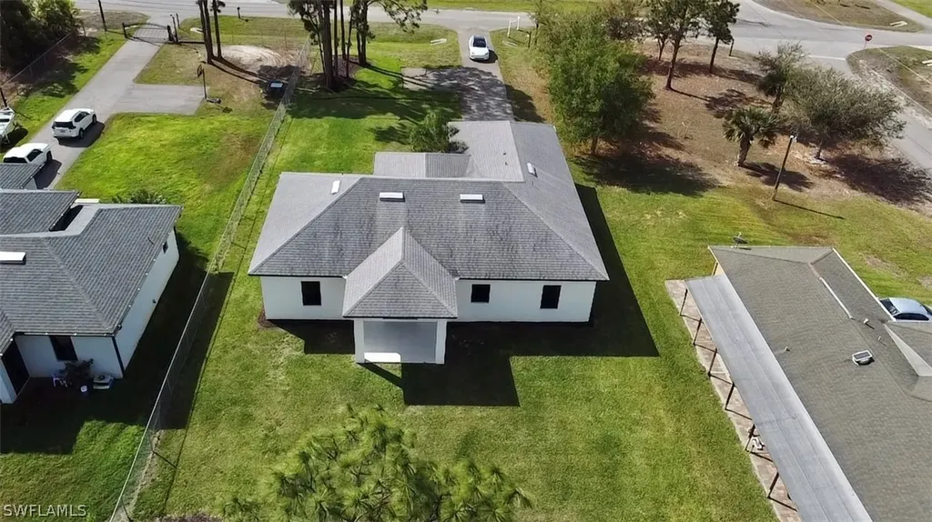 2017 47th Avenue NE Naples FL 34120