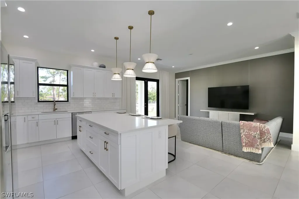 2017 47th Avenue NE Naples FL 34120