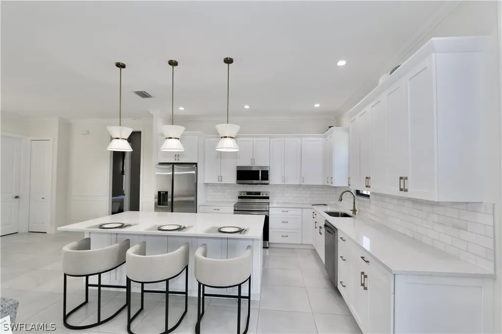 2017 47th Avenue NE Naples FL 34120