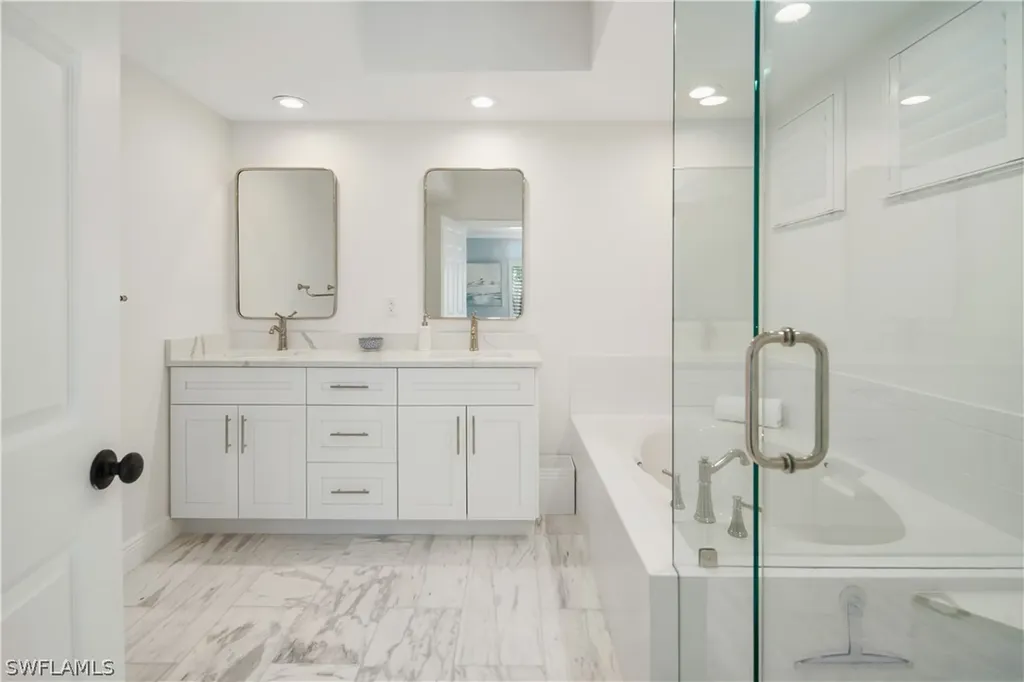 776 Willowbrook Drive Naples FL 34108