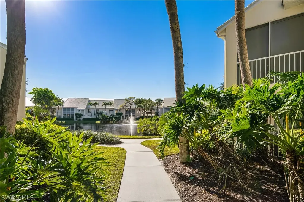 776 Willowbrook Drive Naples FL 34108