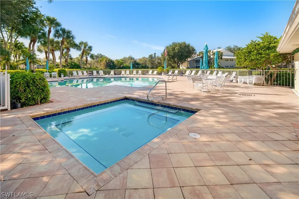 776 Willowbrook Drive Naples FL 34108