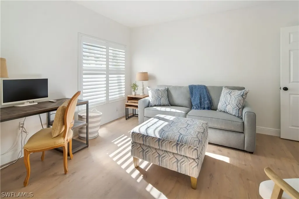 776 Willowbrook Drive Naples FL 34108