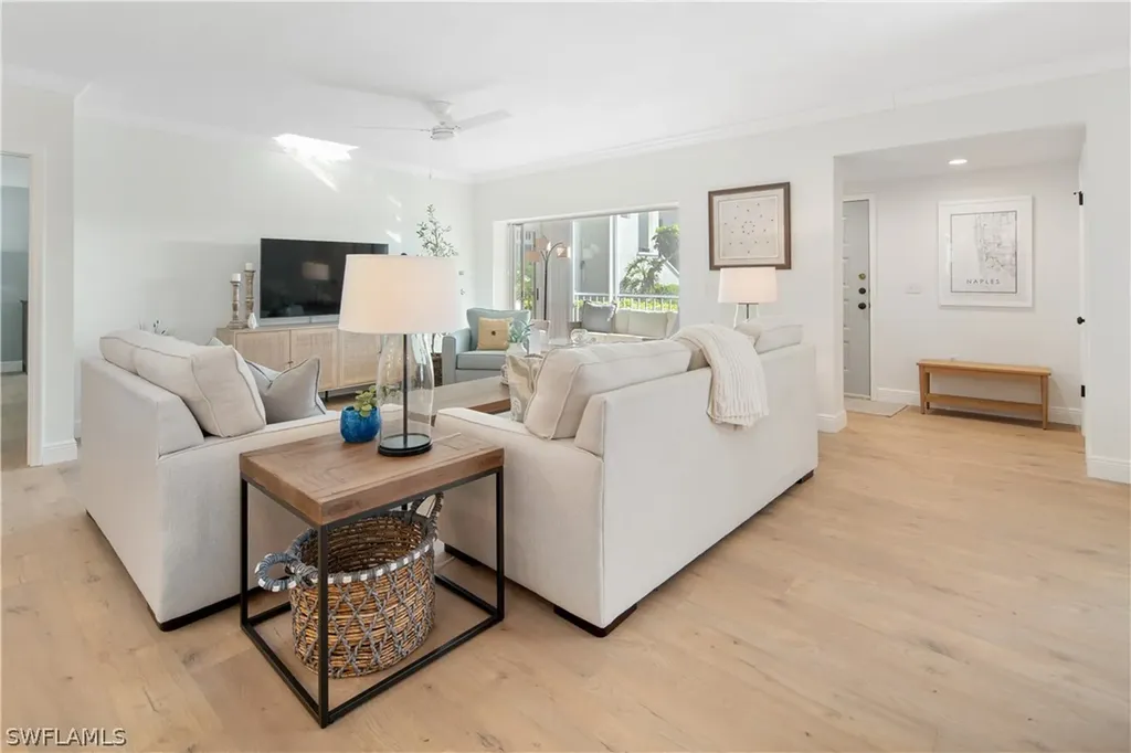776 Willowbrook Drive Naples FL 34108