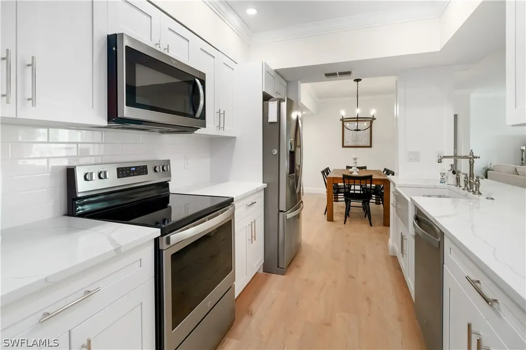 776 Willowbrook Drive Naples FL 34108