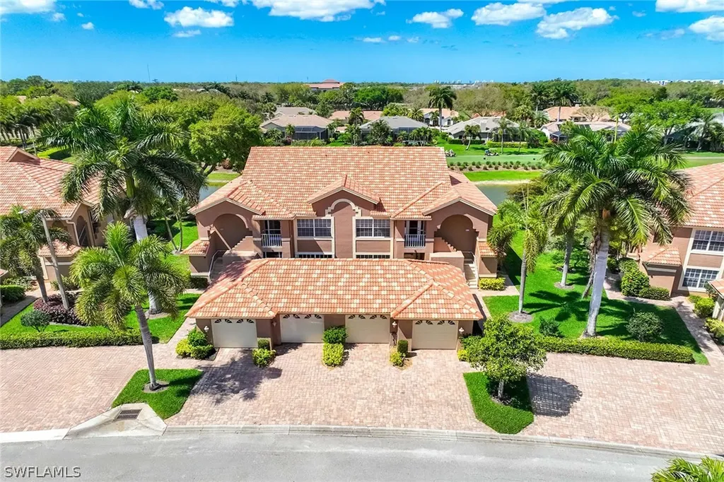 Bonita Springs FL, 13205 Sherburne Circle, Unit 201