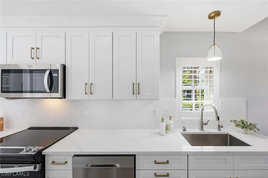 13205 Sherburne Circle Bonita Springs FL 34135