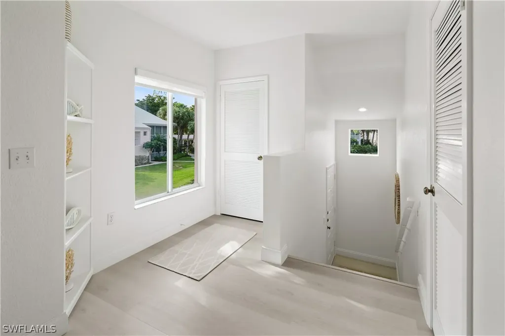 784 Willowbrook Drive Naples FL 34108