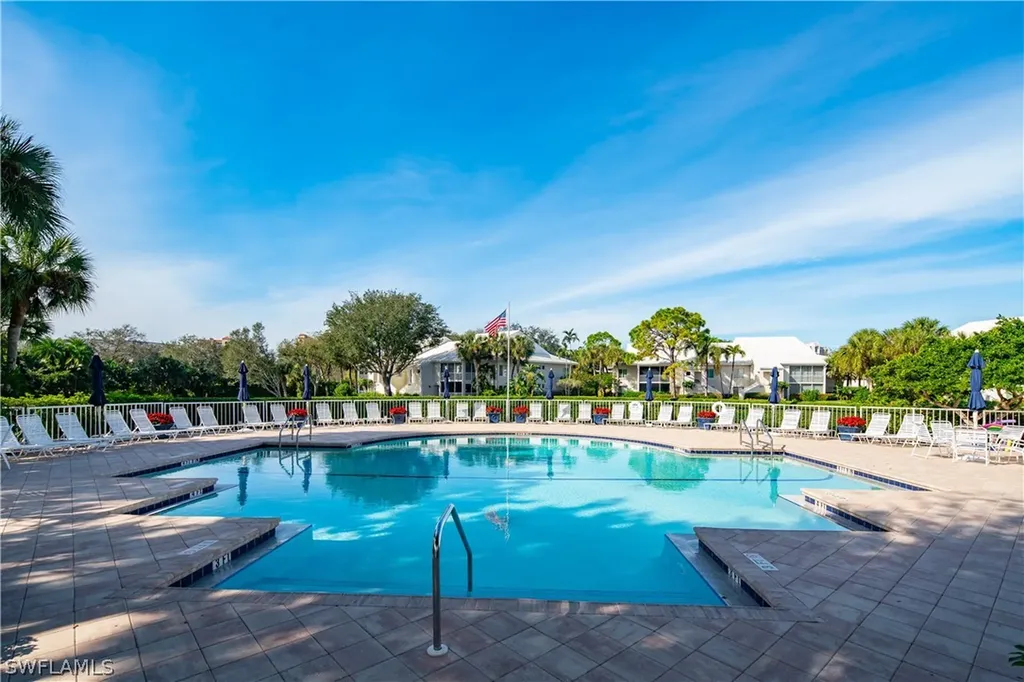 784 Willowbrook Drive Naples FL 34108