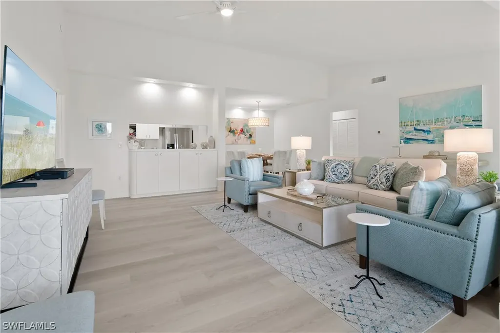 784 Willowbrook Drive Naples FL 34108