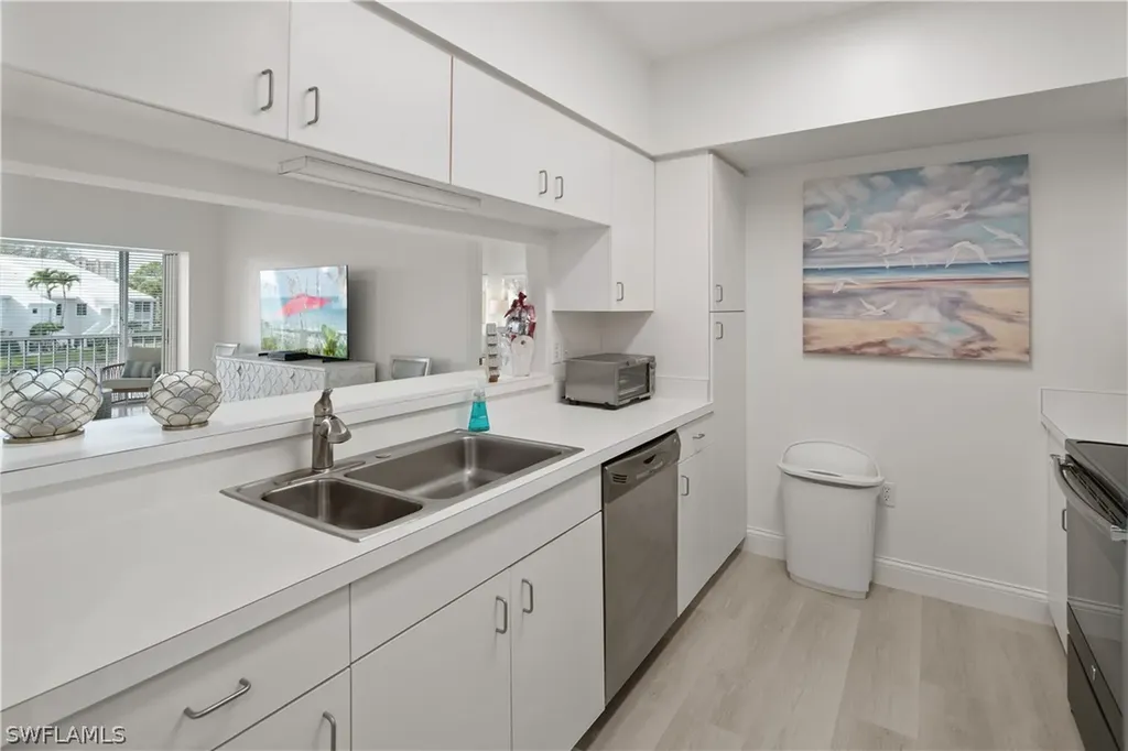 784 Willowbrook Drive Naples FL 34108