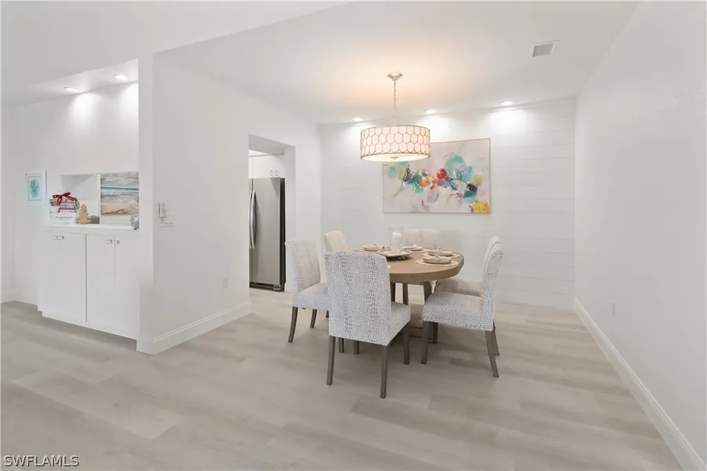 784 Willowbrook Drive Naples FL 34108