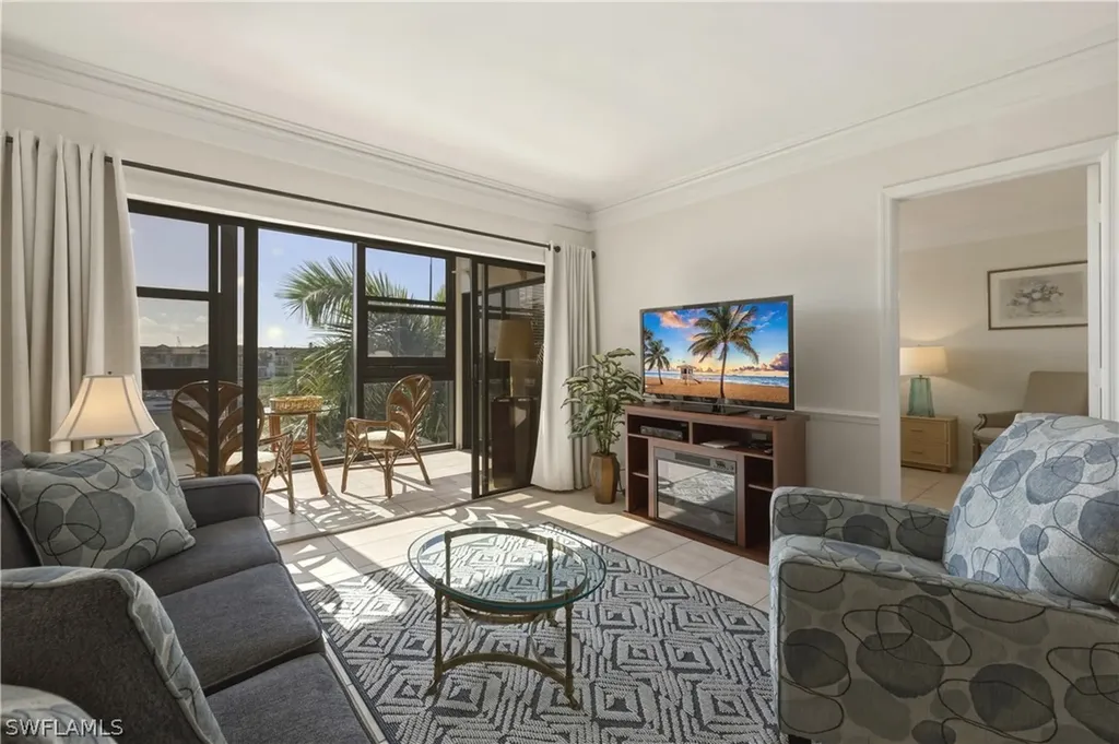 801 River Point Drive Naples FL 34102