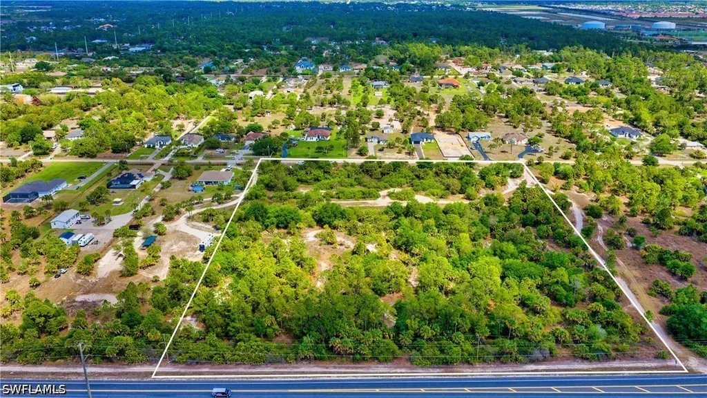 123 8th Street NE Naples FL 34120