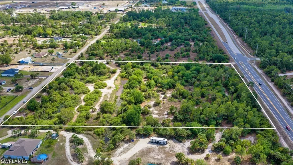 123 8th Street NE Naples FL 34120