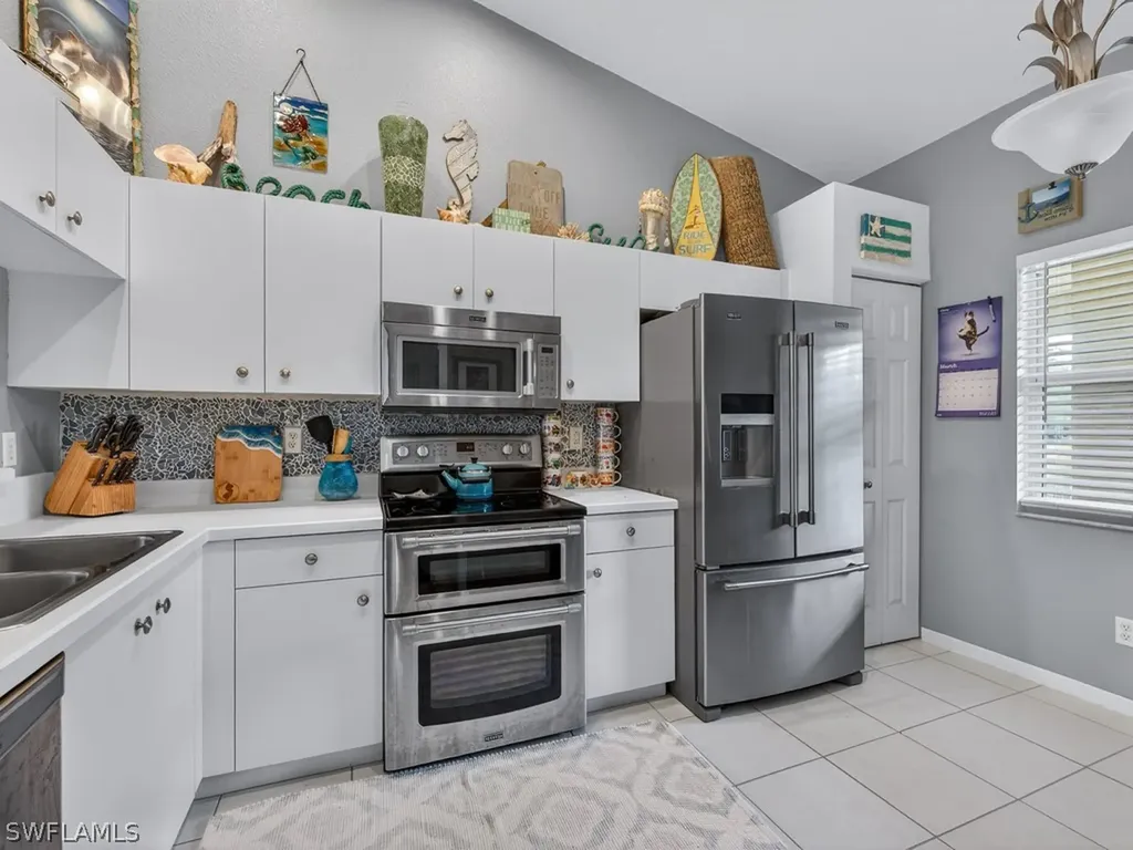 6890 Huntington Lakes Circle Naples FL 34119