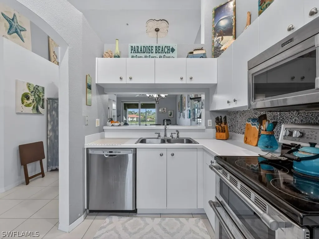 6890 Huntington Lakes Circle Naples FL 34119