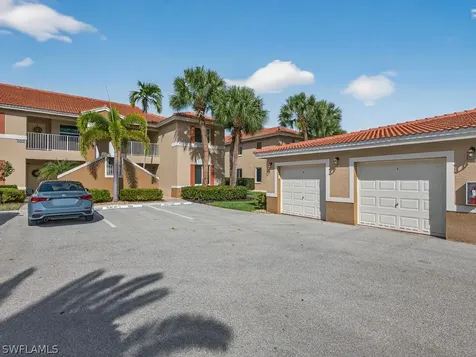 6890 Huntington Lakes Circle Naples FL 34119