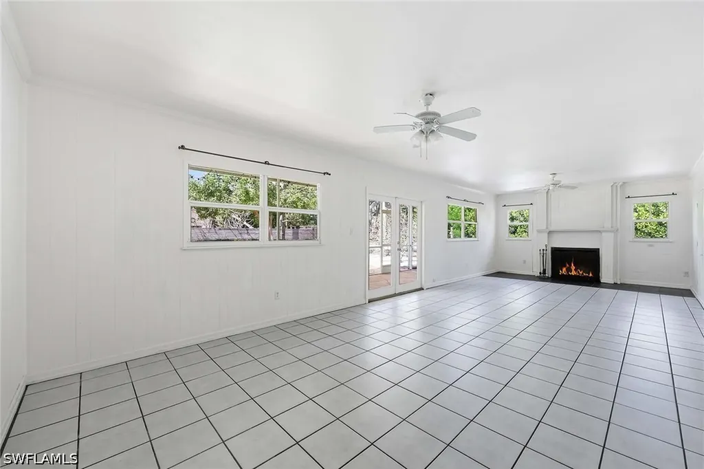1377 11th Court N Naples FL 34102