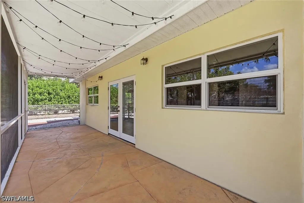 1377 11th Court N Naples FL 34102