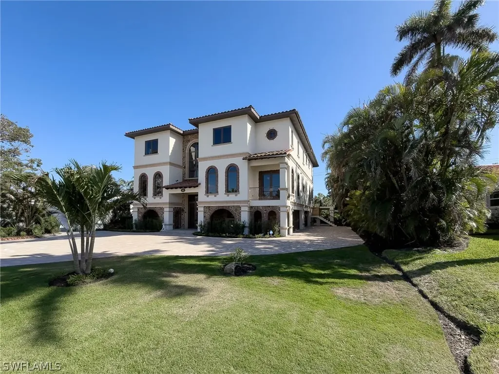 200 S Golf Drive Naples FL 34102