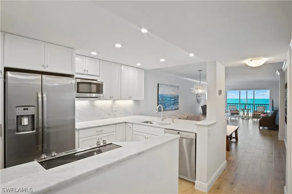 Bonita Springs FL, 25900 Hickory Boulevard, Unit 206