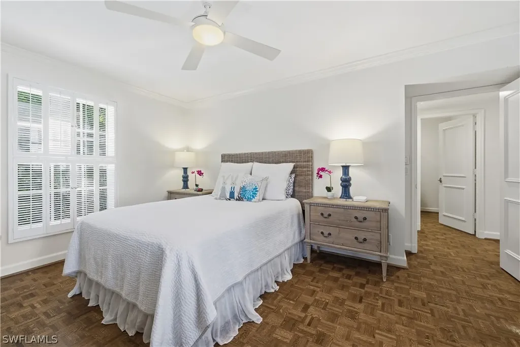 2700 Lantern Lane Naples FL 34102