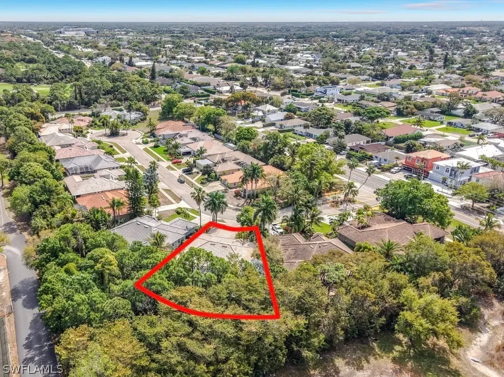615 Soliel Drive Naples FL 34110