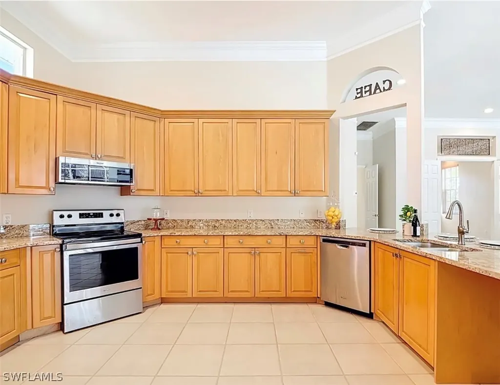 615 Soliel Drive Naples FL 34110