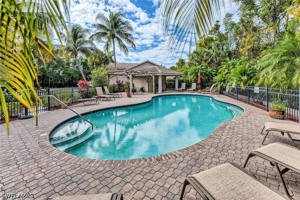 3555 Avion Woods Court Naples FL 34104