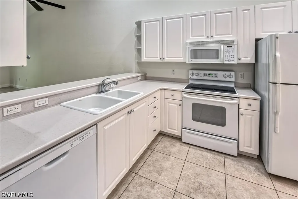 3555 Avion Woods Court Naples FL 34104