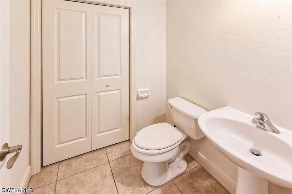 3555 Avion Woods Court Naples FL 34104