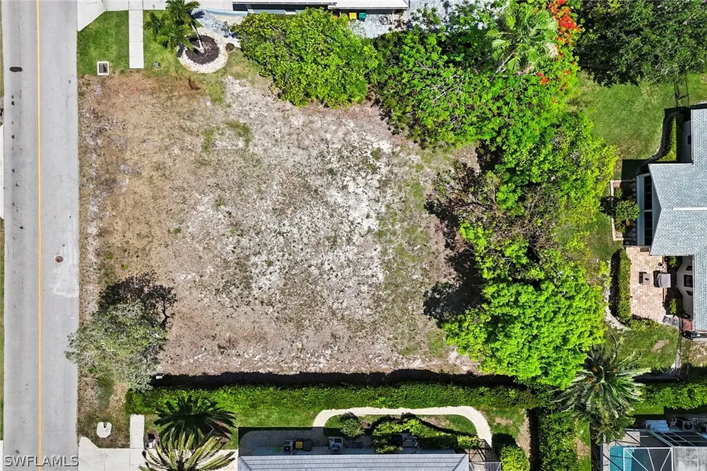574 Tigertail Court Marco Island FL 34145