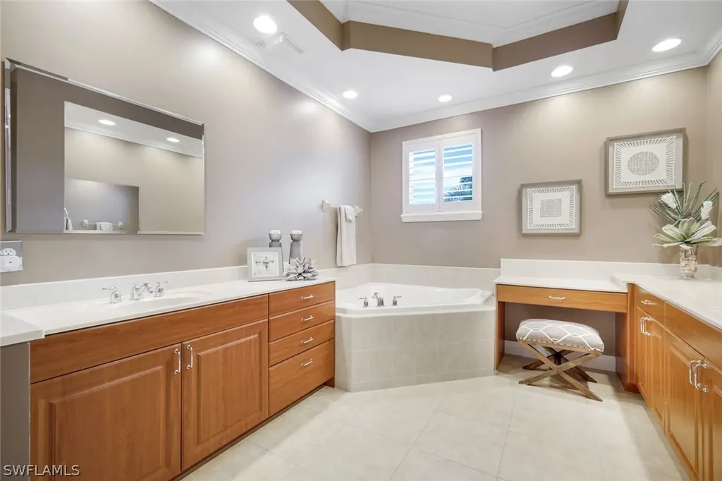 9201 Quartz Lane Naples FL 34120