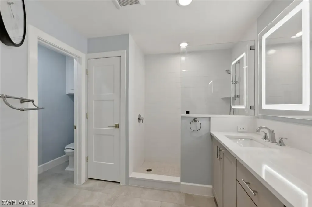 909 Reef Point Circle Naples FL 34108