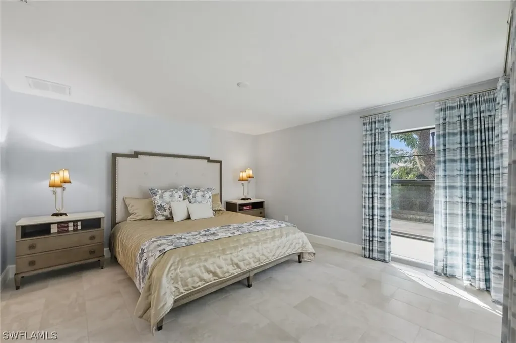 909 Reef Point Circle Naples FL 34108