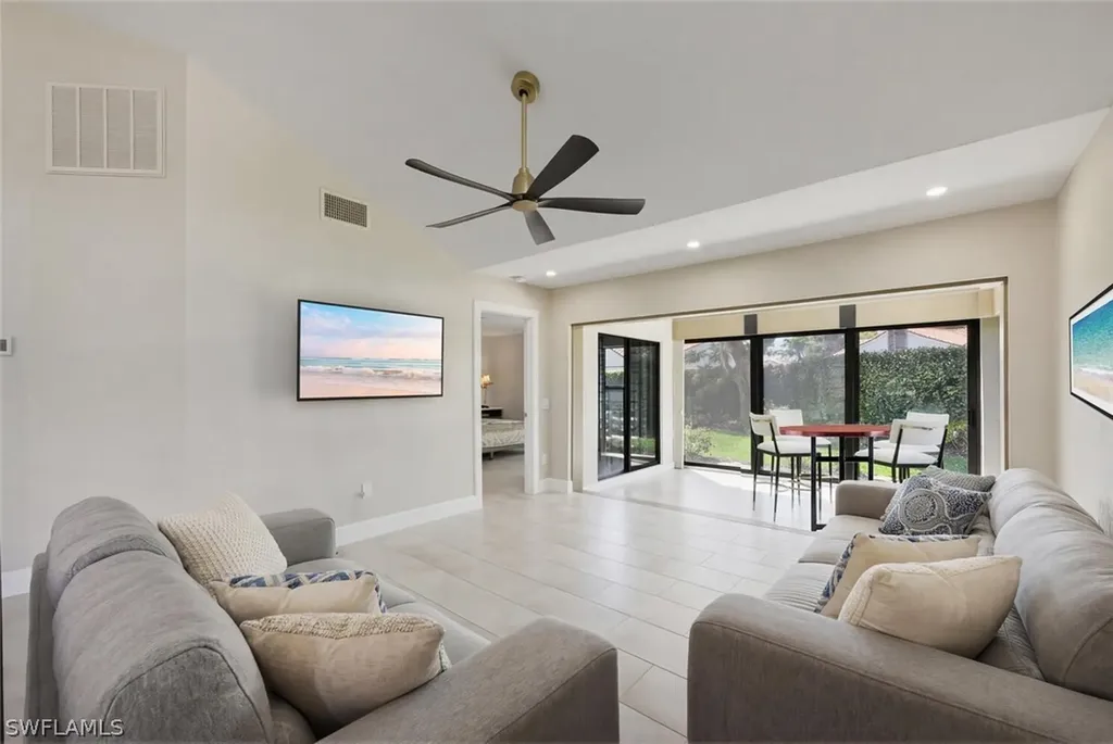 909 Reef Point Circle Naples FL 34108