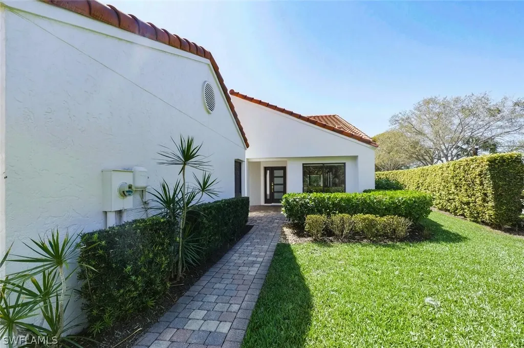 909 Reef Point Circle Naples FL 34108