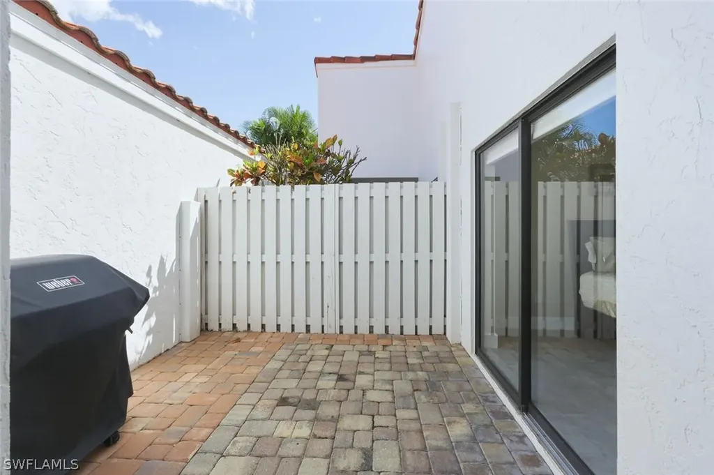 909 Reef Point Circle Naples FL 34108