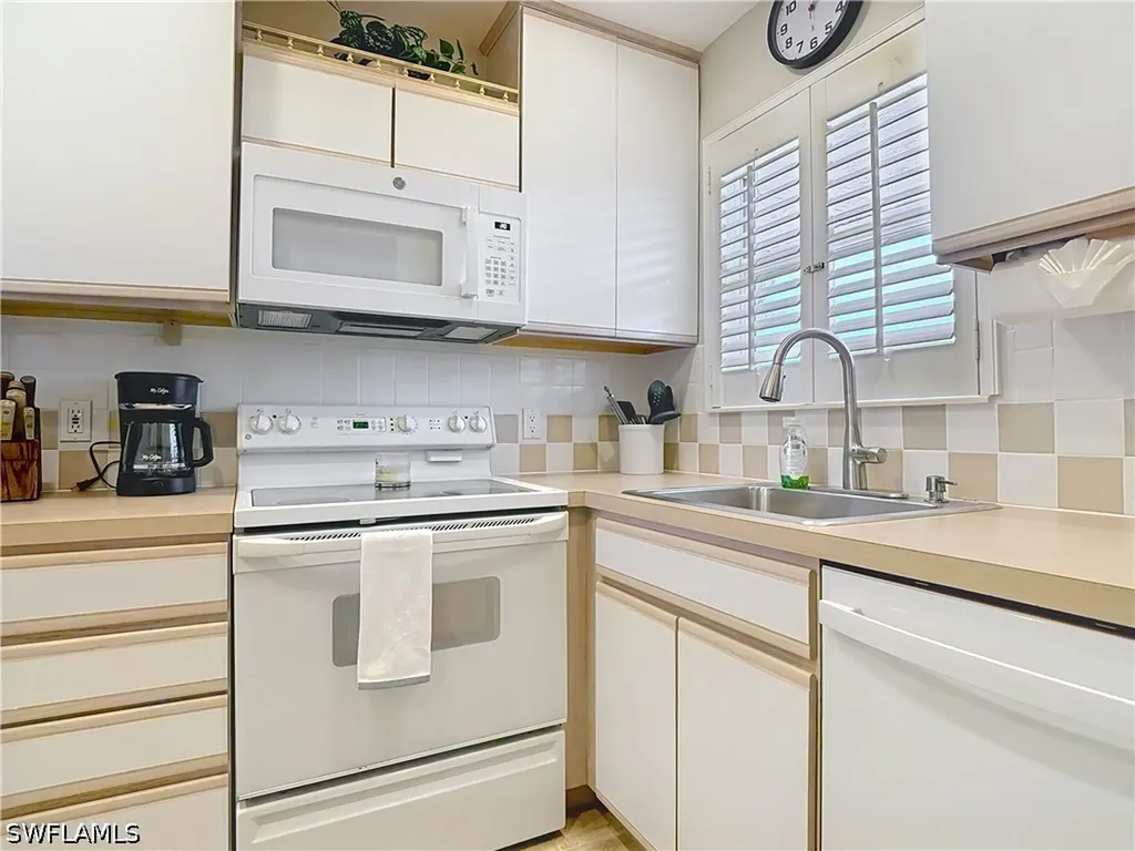 150 Turtle Lake Court Naples FL 34105
