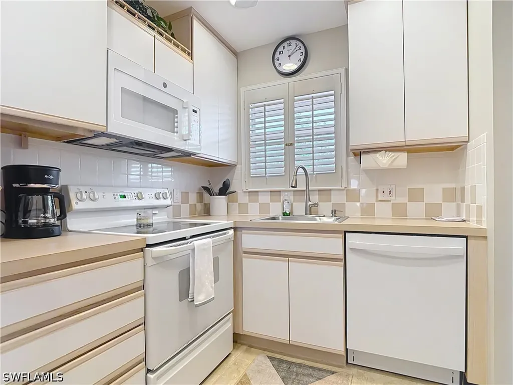 150 Turtle Lake Court Naples FL 34105