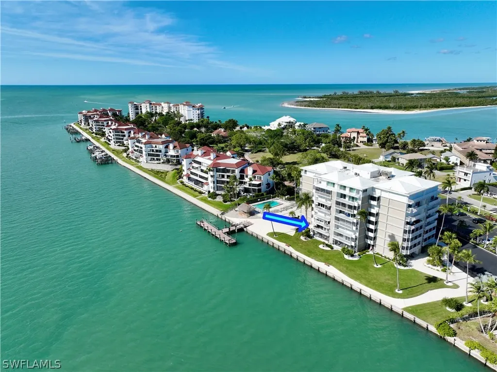 60 Pelican Street W Naples FL 34113