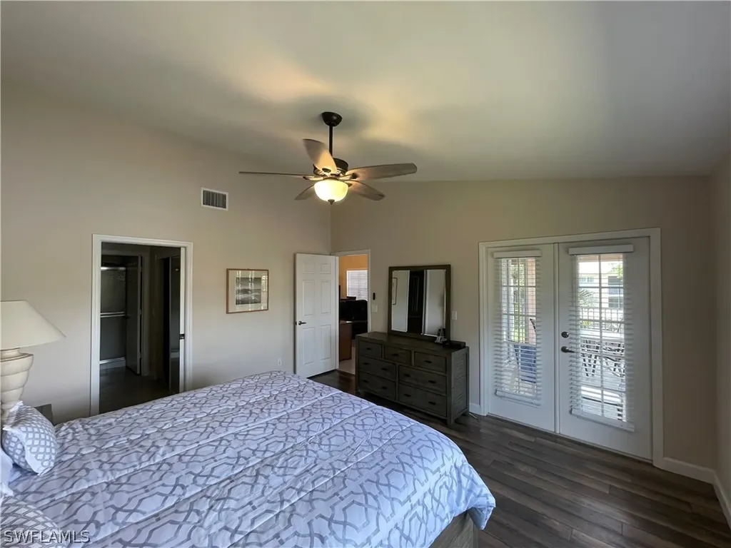 440 Wiggins Lake Court Naples FL 34110