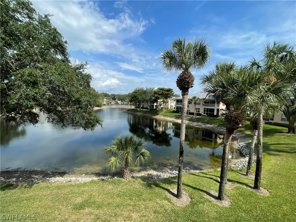 440 Wiggins Lake Court Naples FL 34110