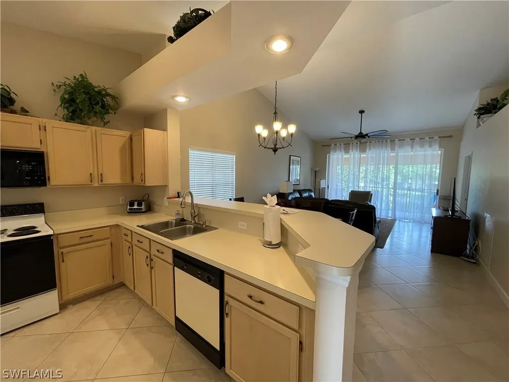 440 Wiggins Lake Court Naples FL 34110