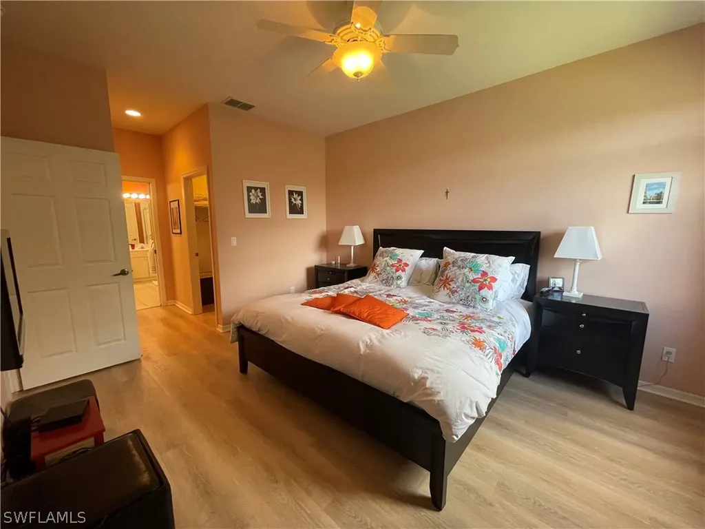 2021 Crestview Way Naples FL 34119