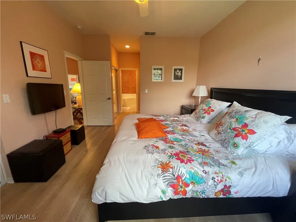 2021 Crestview Way Naples FL 34119